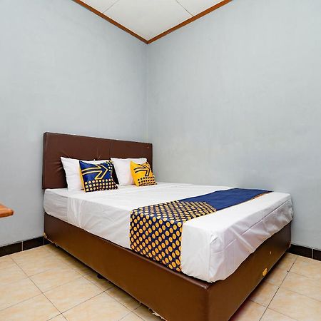 Готель Spot On 2821 Griya Kawula Syariah Surakarta  Екстер'єр фото