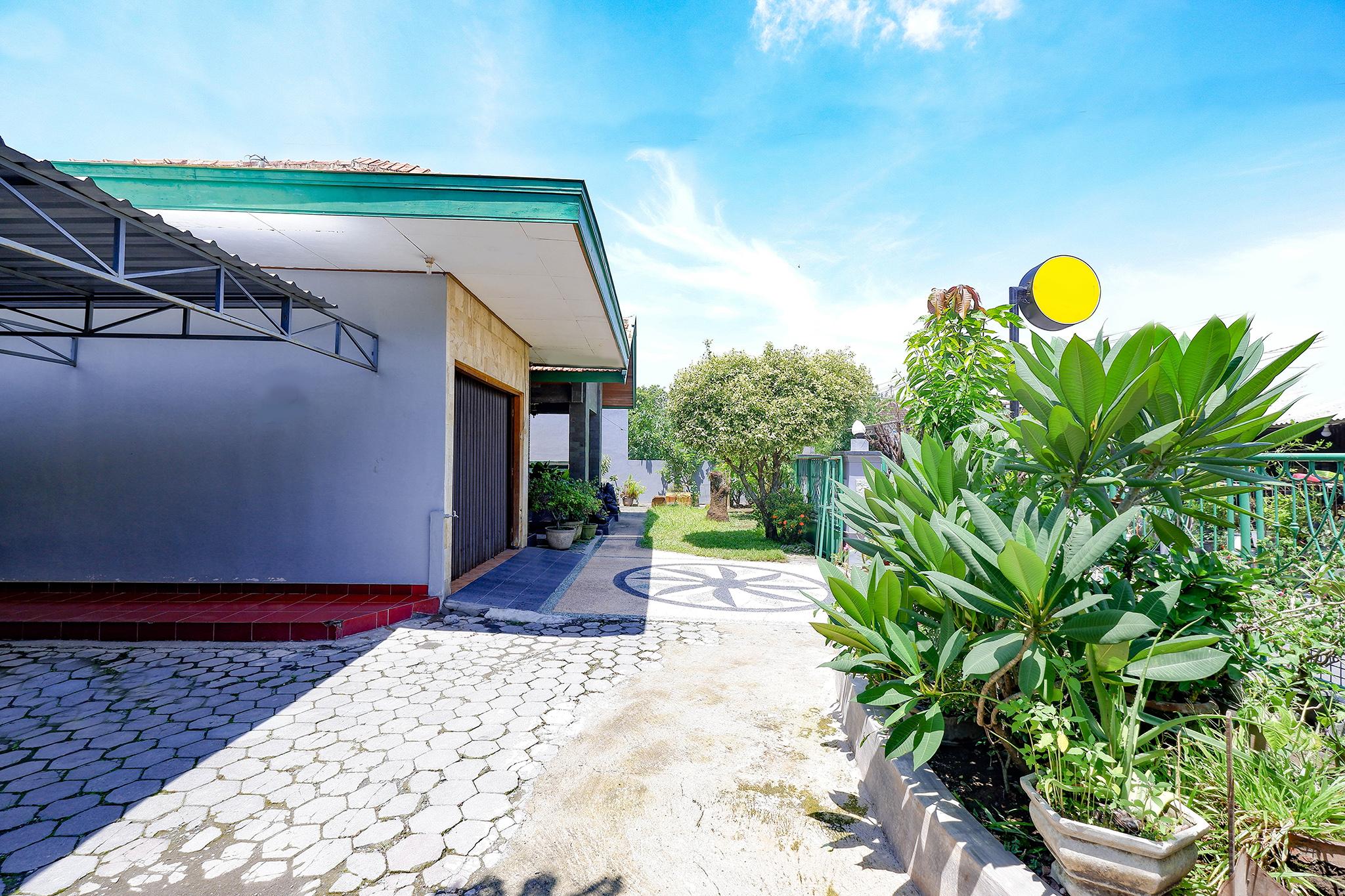 Готель Spot On 2821 Griya Kawula Syariah Surakarta  Екстер'єр фото